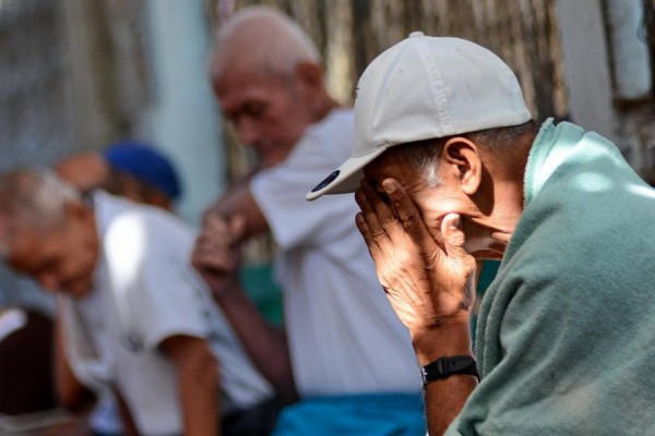 Petro propone bono de 500.000 pesos para los abuelos sin pensión
