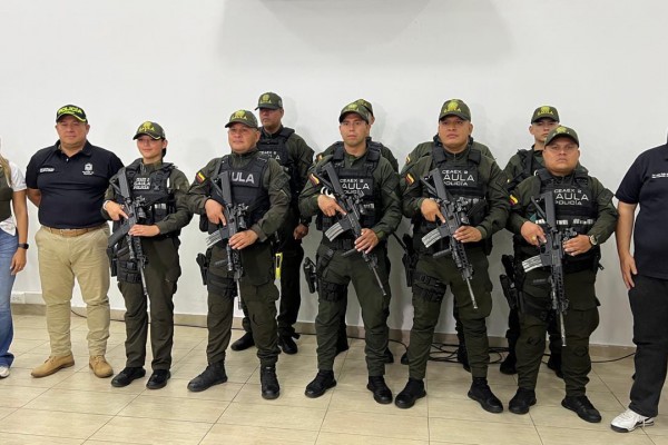 Comando especial Antiextorsión y Antisecuestro CEAEX llegó a Neiva